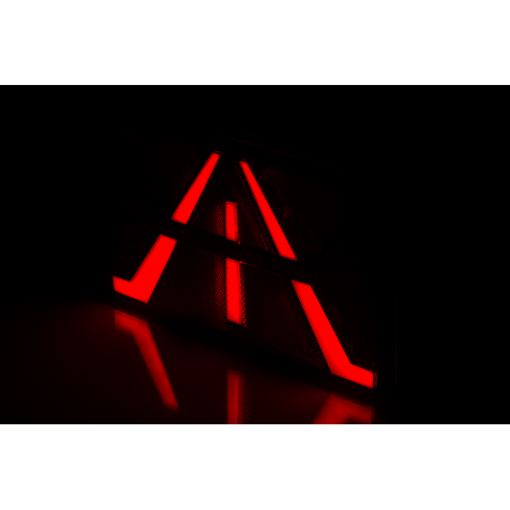 Lampa zadná LED s trojuholníkom Strada