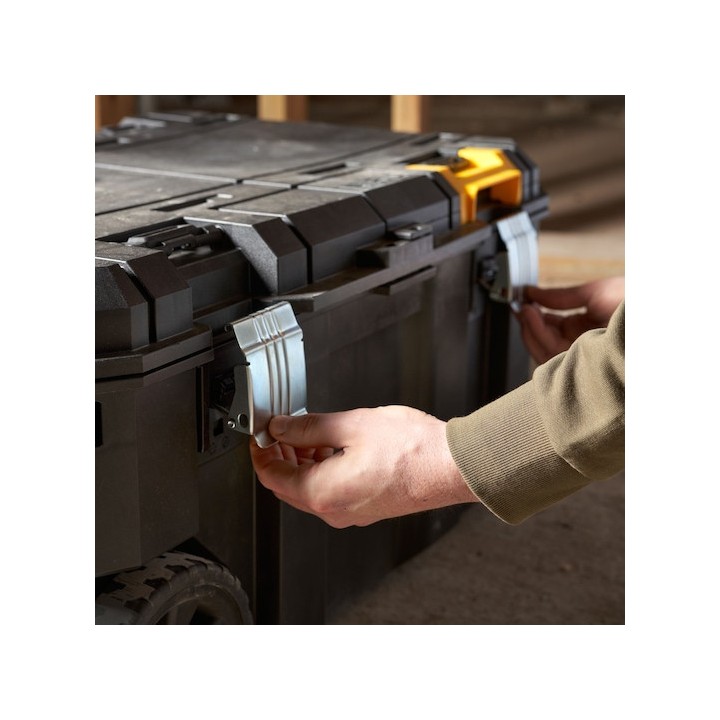 Box na náradie na kolieskach Stanley FatMax – mobilný montážny box 113 l, nosnosť 50 kg